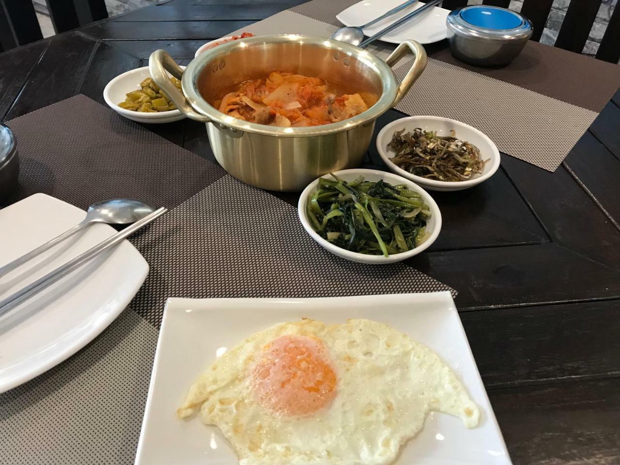 솜 게스트 하우스 Patong 외부 사진
